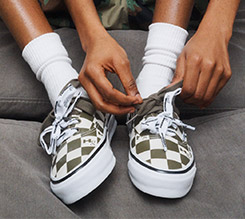 OTW BY VANS × HOMMEGIRLS 第二波联名系列发布